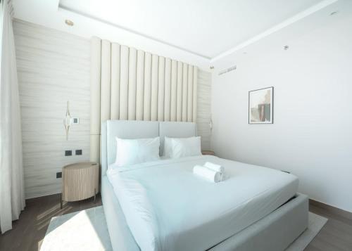 Downtown Dubai sleeps 4 close to Dubai Mall, Дубай (фото 10)