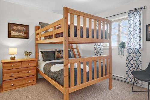Condo familial Mont Blanc, acces ski in Ski out in Saint-Faustin-Lac-Carré (QC)