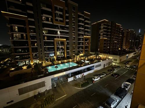 Ramaira Homes Azizi Riviera 26 by Vacay Xeal, Дубай (фото 4)