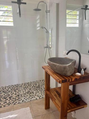 ฝักบัว, Coco-orchidées Le Domaine Mannou (Coco-orchidees Le Domaine Mannou) in ซานต์ โรเซ
