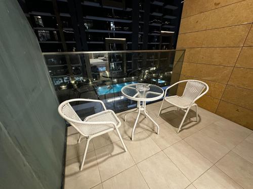 Ramaira Homes Azizi Riviera 26 by Vacay Xeal, Дубай (фото 10)