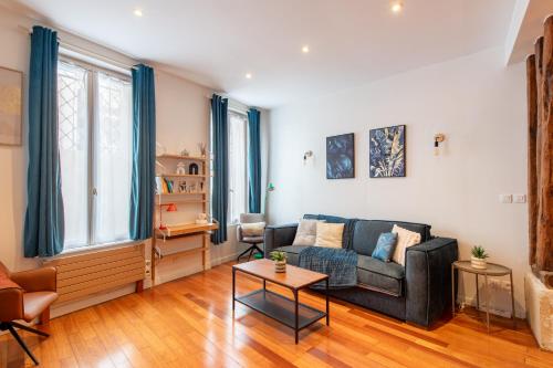 Designer and stylish flat in vibrant Belleville neighborhood near the metro - Location saisonnière - Paris
