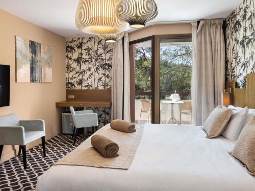 . Mercure Brignoles Golf de Barbaroux & Spa