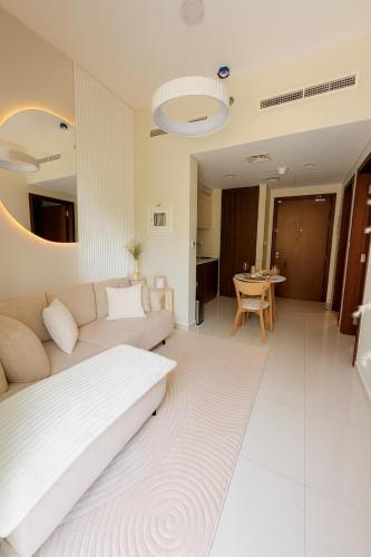 Modern 1BR Near Burj Khalifa Business Bay Reva Apt, Dubaï (photo 2)