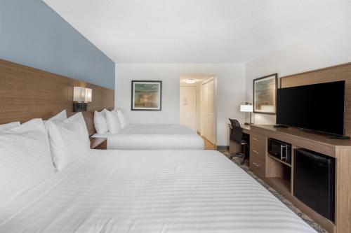 Best Western Palm Beach Lakes - image 7