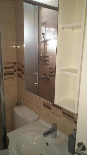 Apartment image 9
