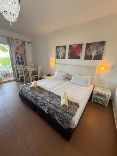 DOMINA CORAL BAY luxury in Other