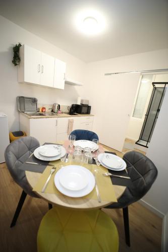 Létesítmények, Eden , L'élégant! Seul , en couple ou en famille (Eden , L'elegant! Seul , en couple ou en famille) in Cambrai