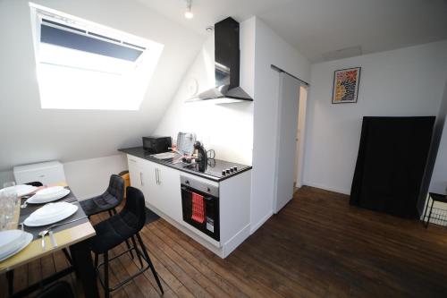 Konyha, Eden , L'élégant! Seul , en couple ou en famille (Eden , L'elegant! Seul , en couple ou en famille) in Cambrai