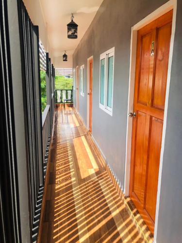 ทัศนียภาพภายนอกโรงแรม, อพาร์ตเมนต์ 1 ห้องนอน 1 ห้องน้ำส่วนตัว ขนาด 100 ตร.ม. – บางปู (SS Guesthouse Bang Phli) near วัดบางพลีใหญ่ใน