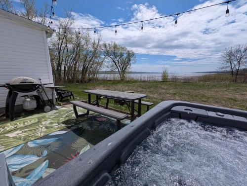 Condo 1 - Waterfront with SPA Fireplace & Barbecue