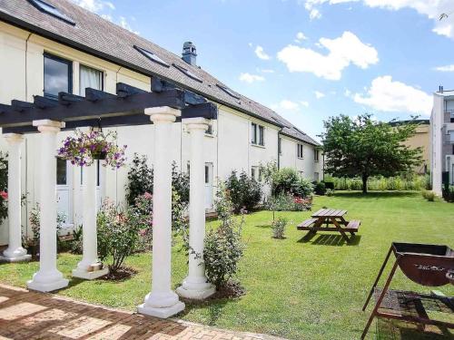 ibis budget Chambourcy Saint Germain Hotel de charme Saint-Nom-la-Bretêche