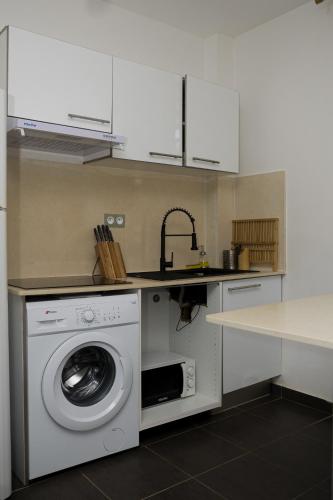 Cocon Montabo - logement tout équipé avec climatisation et Wi-Fi - à seulement 5 min de la plage (Cocon Montabo - logement tout equipe avec climatisation et Wi-Fi - a seulement 5 min de la plage) in กาแยน