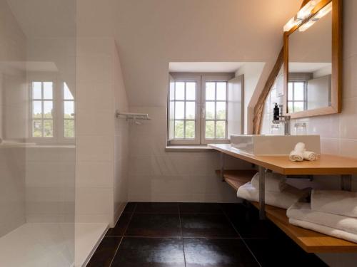 Hotel de L'Abbaye Le Tronchet - Handwritten Collection