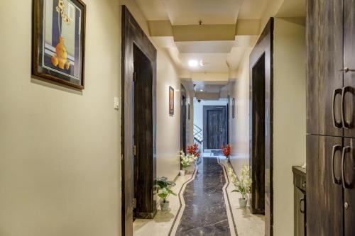 Super Townhouse OAK Regal Inn Near Sant Tukaram Nagar Metro Station