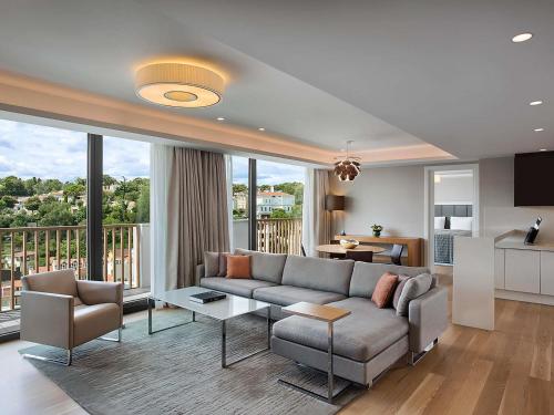 room detail thumbnail 0