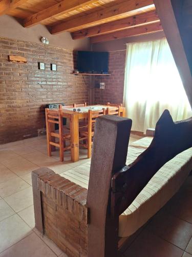 2 bedrooms, 5 beds