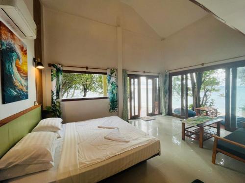 Chomjan Beach Resort in Koh Phayam (Ranong)