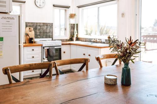 Bay of Fires - Beachfront - Sloop Cottage in The Gardens