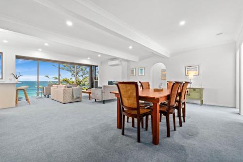 Forresters Dunes - Whole House in Forresters Beach