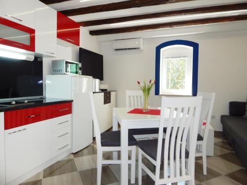 Karmen's Apartment One, Split (photo 6)