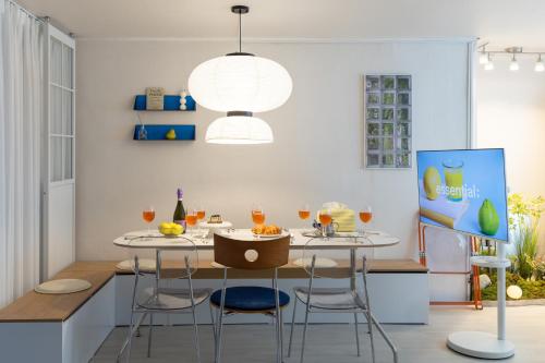 Picnic Stay, Seul