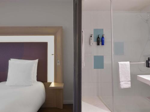2 twin beds