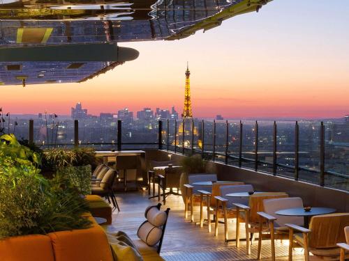Bar/lounge, Pullman Paris Montparnasse in 14th - Tour Montparnasse