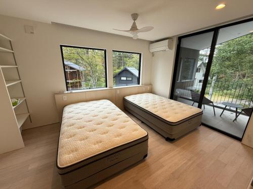 Modern Spacious 4 Bedroom, 4 Bath Near Hakuba47