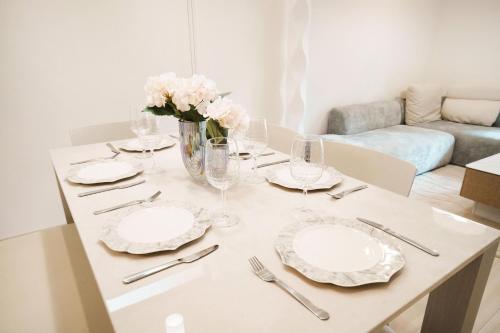 new open岸里玉出 Maison Le Blanc 白練 心斋桥道顿崛通天阁电车直达