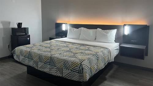 King Room - Non-Smoking