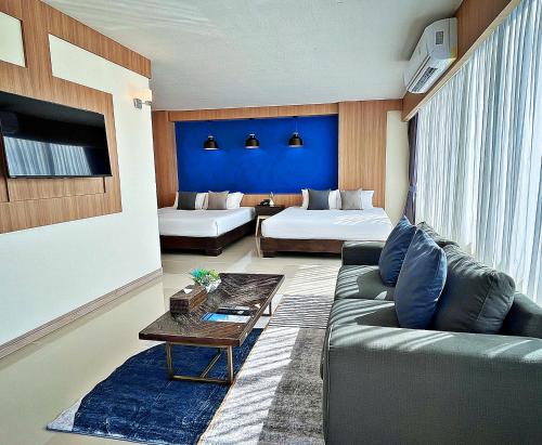 room detail thumbnail 0