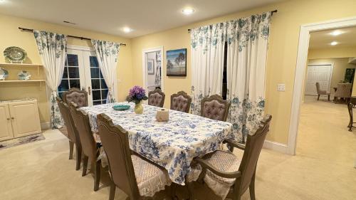 Spacious Guest Suite 5 Minutes to Princeton University with Free Parking in Other