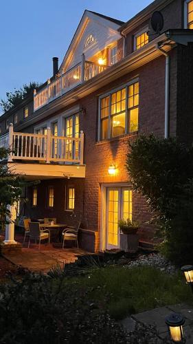 Spacious Guest Suite 5 Minutes to Princeton University with Free Parking in Other