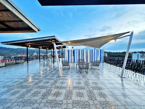 ทัศนียภาพ, เดอะ ซิกซ์ทีนท์ ในยาง บีช โฮเทล (The Sixteenth Naiyang Beach Hotel  - Free Schedule Airport Shuttle) in สนามบินภูเก็ต