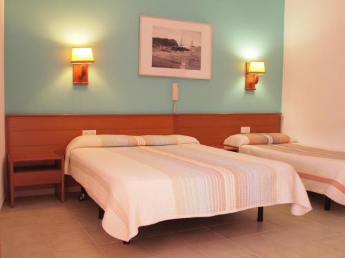 Hostal El Castell - image 2