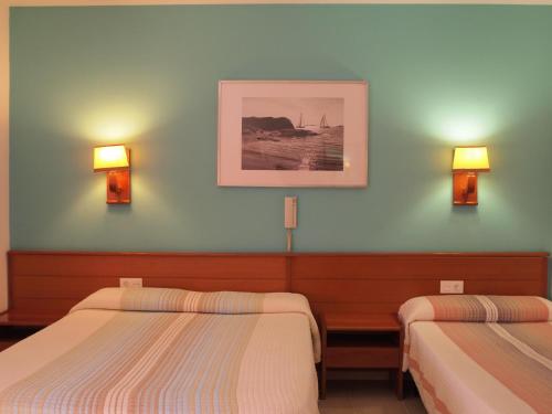Hostal El Castell - image 3