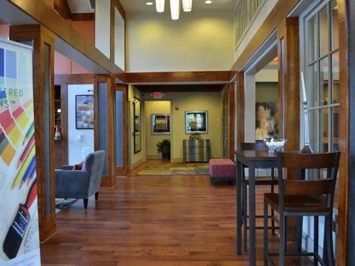 บริการและสิ่งอำนวยความสะดวก, Landing Beautiful 2BD Clubhouse Gym in ออดูบอน (PA)