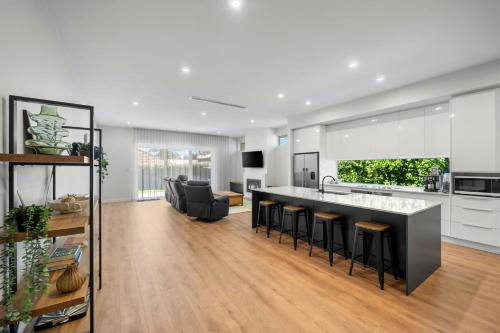 Belle Escapes - Henley Beach House – khách sạn tại Bãi biển Henley
