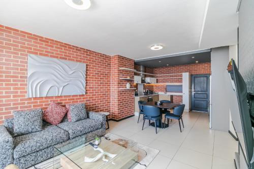 Easy Stay - The Vantage Rosebank, Йоханнесбург