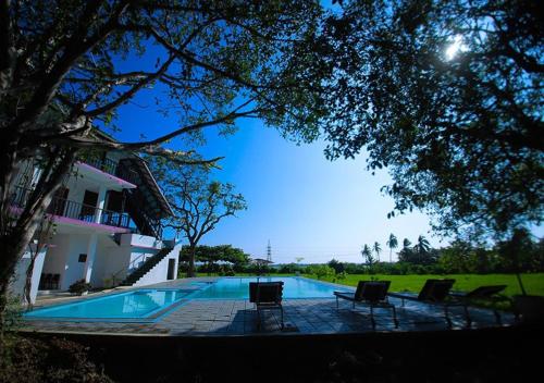 The Green Canopy Yala