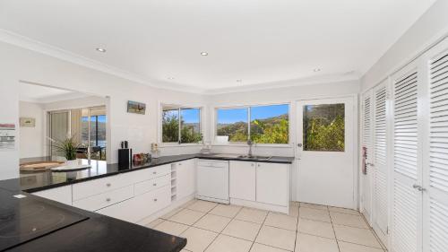 Iekārtas, 'Horizons On Heath' by HolidayCo in Hardys Bay