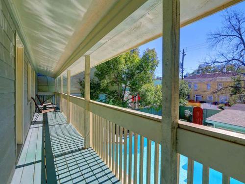 Diplomat House - image 10