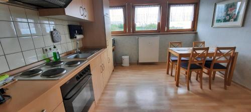 virtuve, Ferienwohnung Schöne Aussicht (Ferienwohnung Schone Aussicht) in Obernhof