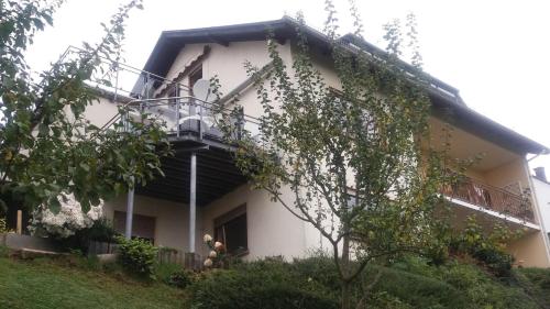 Viesnīcas āriene, Ferienwohnung Schöne Aussicht (Ferienwohnung Schone Aussicht) in Obernhof