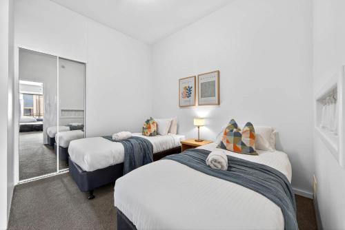 Skyline & Harbour Views-Top Floor, Perth (foto 5)