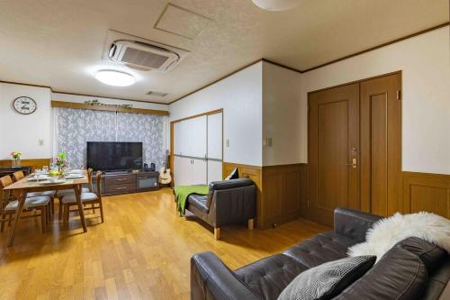 三之轮车站独享一户 大户型靠近浅草晴空塔 直达上野4分钟 秋叶原 银座 日暮里