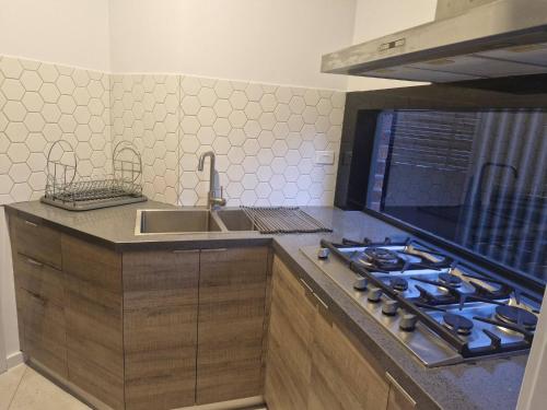 Facilities, Begonia Residence - A Walk to Deakin University in Burwood