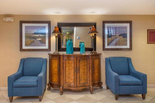 Clarion Collection Hotel Arlington Court Suites in Arlington, USA