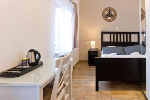 1 double bed